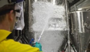 Spray Foaming Action A0942a 01 V06242014 1 1 1 2